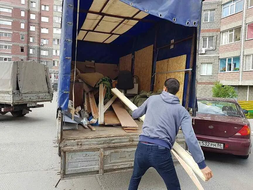 Газель с мусором. Вывоз старой мебели нижний новгород. Вывоз старой мебели. Вывоз старой мебели нижний новгород. Вывоз старой мебели нижний новгород.