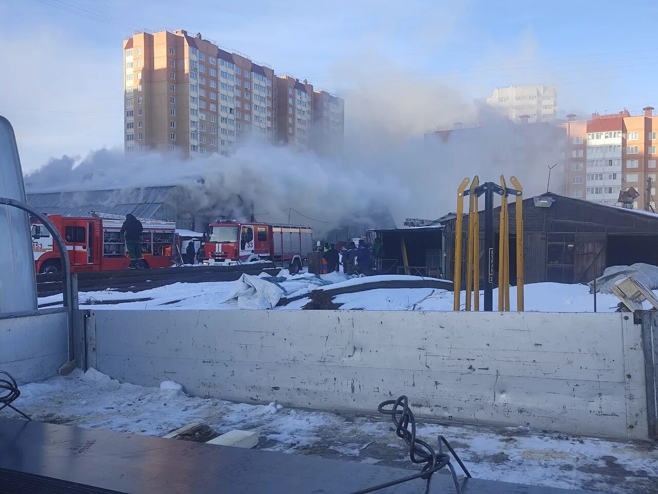 Что горит в горелово сейчас. Пожар. Пожар фото. Сильный пожар. Пожар в Санкт-Петербурге.