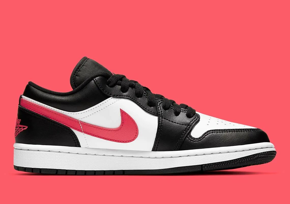 Air jordan 1 low оригинал. Nike Air Jordan 1 Red. Nike Air Jordan 1 Low Black Toe. Jordan 1 Low Wmns. Nike Air Jordan 1 Retro Black Toe Low Black White Red.