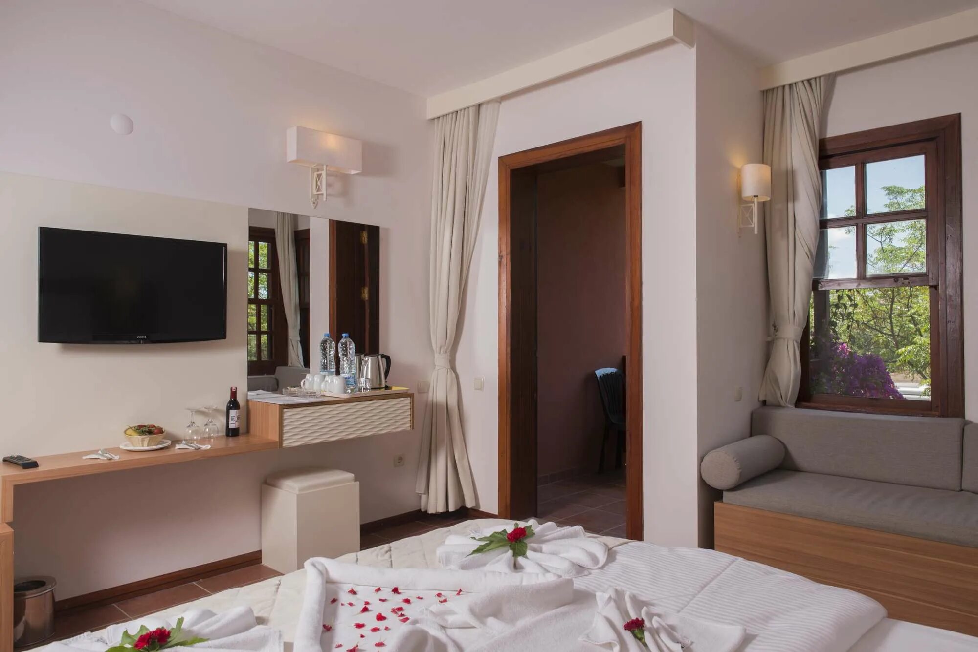 Sun city hotel & beach club. Sun city hotel & beach club) 4*. аес клаб отель фетхие. олюдениз sun city. Sundia by liberty sun city 4.