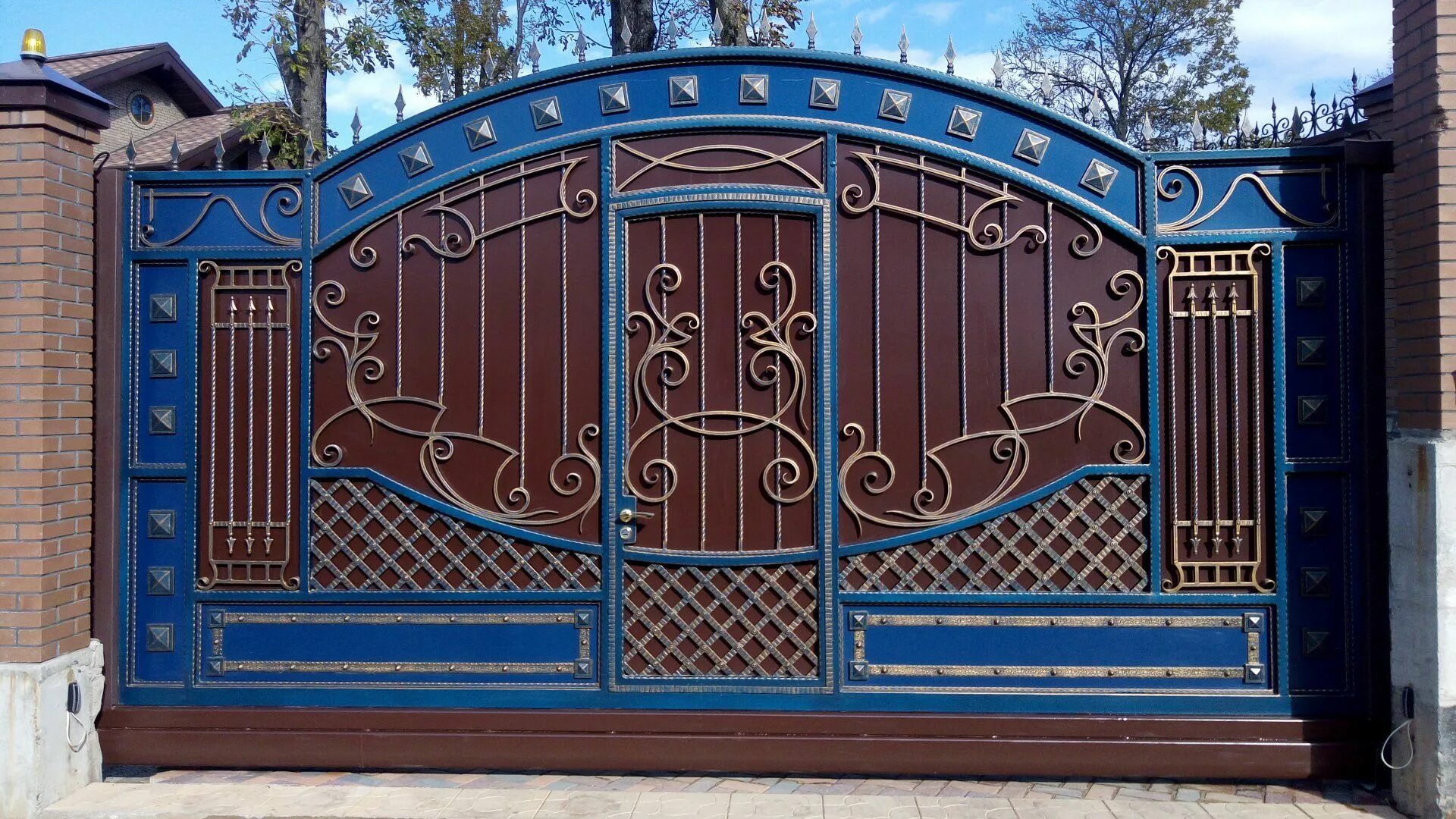 Ворота георгиевск. Коварт кованые ворота. Кованые ворота Ишеева. Ковка ворота е15 610. Кованые ворота перегулов.