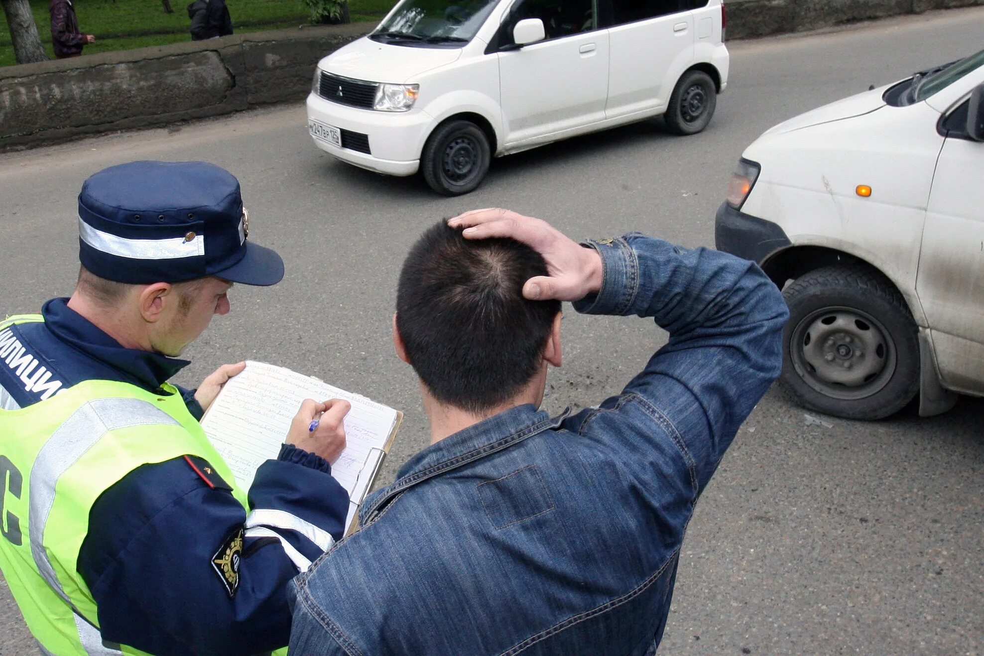 ДТП ГИБДД. Нарушение правил дорожного движения. Нарушение ПДД водителем.