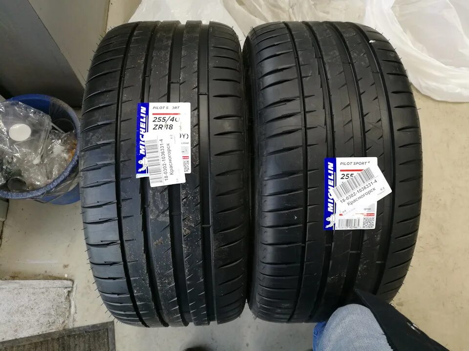 Michelin Pilot Sport 4 s комплект разноширокий. Резина Мишлен 20 разноширокие на БМВ. Р20 диски БМВ Мишлен. Мишлен на м5 БМВ. 255 45 r19 лето