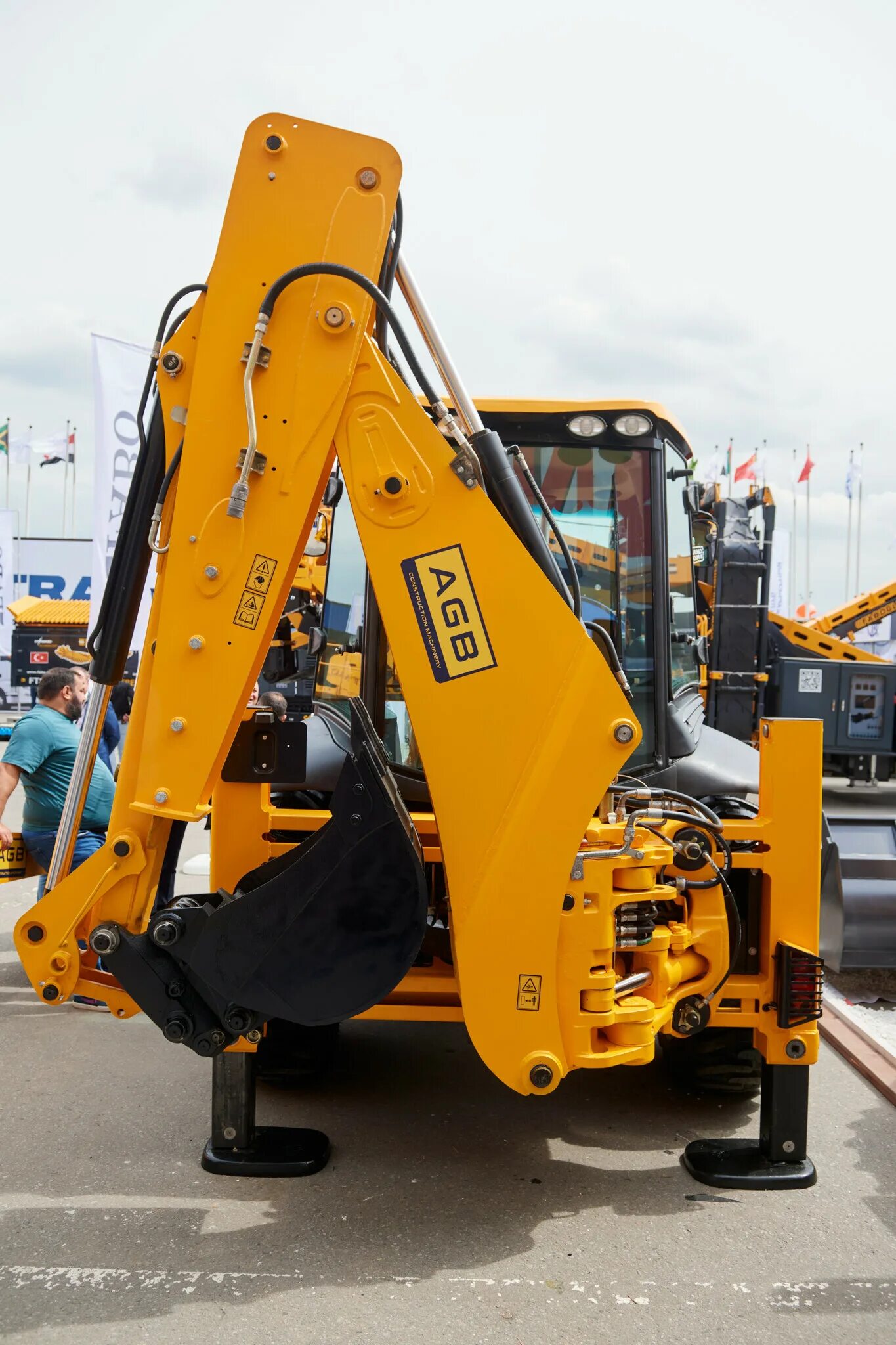 Экскаватор-погрузчик AGB 3cr. AGB 3cr. AGB погрузчик. Аутригер JCB 3cx.