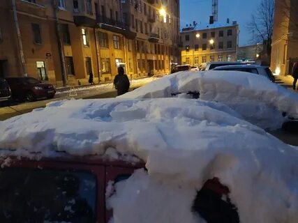 Внизу снега