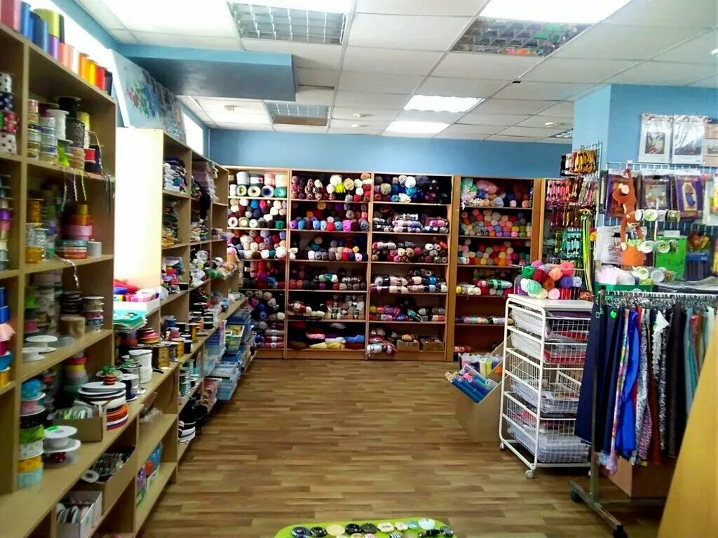 крупные магазины рукоделия в москве. магазин рукоделия вывеска. рукоделие магазин ру. оформление магазина для творчества. модное рукоделие магазин.