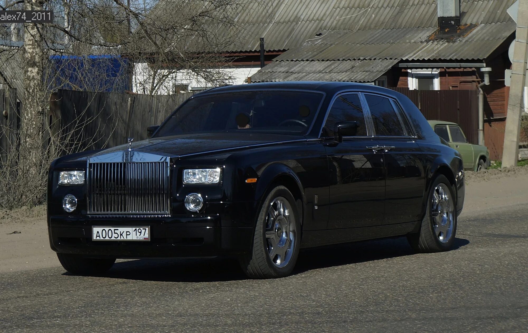 Роллс ройс россия. Rolls Royce Phantom 7. Rolls Royce Phantom Москва. Rolls Royce Phantom черный. Rolls Royce Phantom Россия.