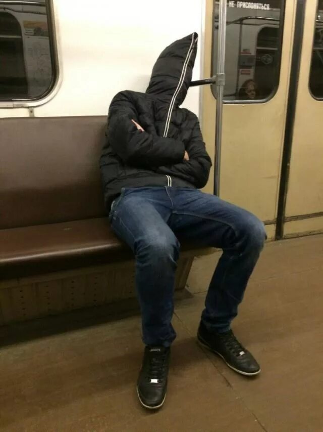 Buckle Up, We're Going For A Ride On The Crazy Train - 15 Pics Weird fashion, Cr