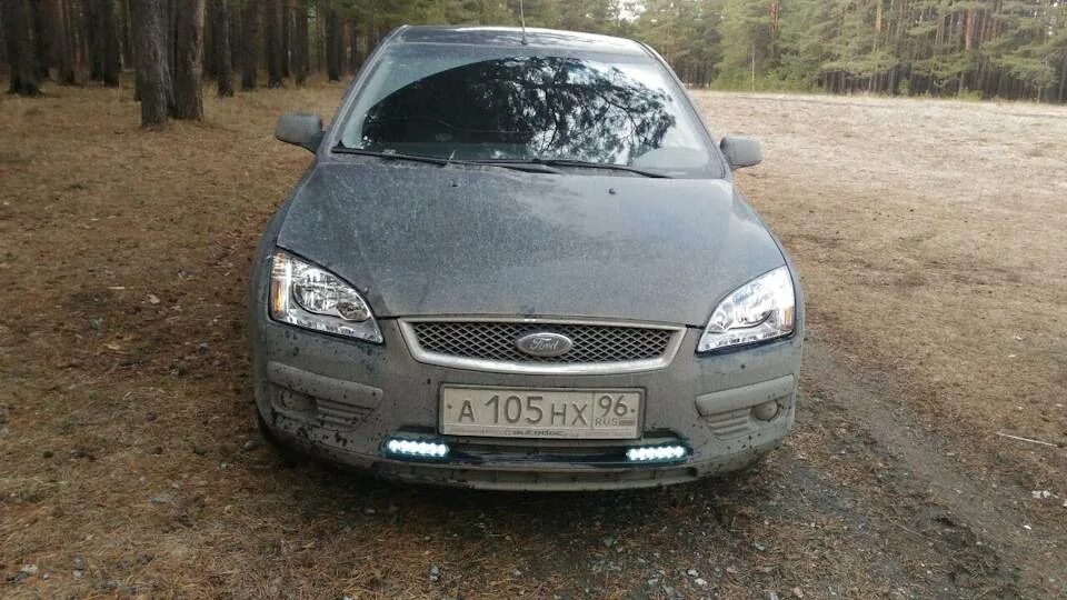 Дхо фокус 2. Ford Focus 2 дневные ходовые огни. Ходовые огни Форд фокус 2. Ходовые огни на Форд фокус 2 дорестайлинг. Дневные ходовые огни Форд фокус 2 дорестайл.