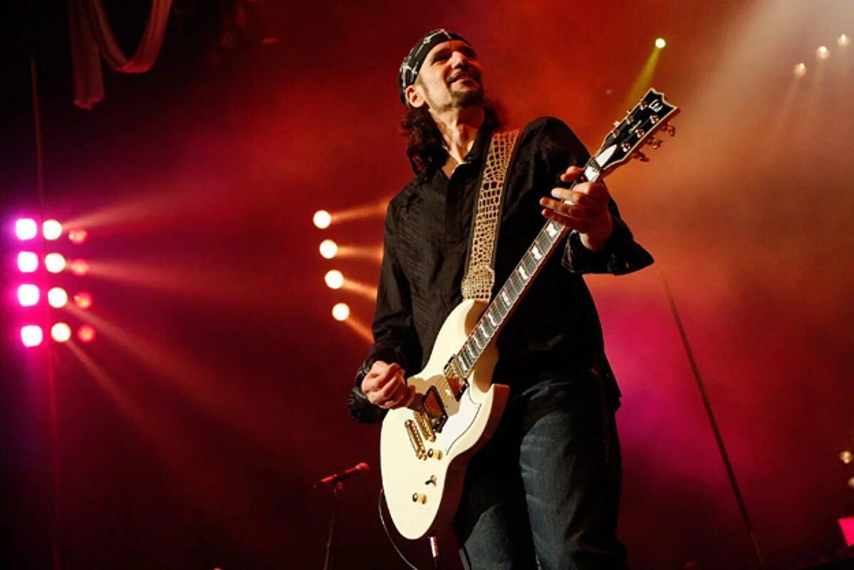 Bruce Kulick. Брюс Кулик Kiss. Брюс Кулик 2002. Bruce Kulick 1997 Guitar. Брюс кулик