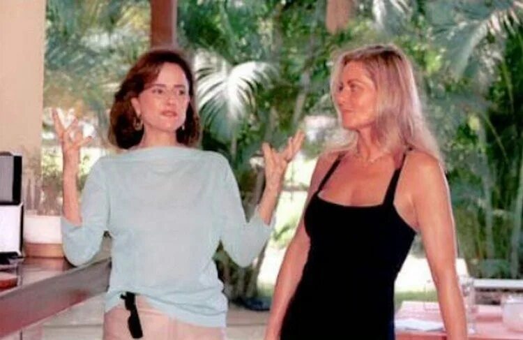 Вера фишер в сериале клон. Семейные узы сериал серии 100. Семейные узы элена и эду. Семейные узы 113. Семейные узы 113.