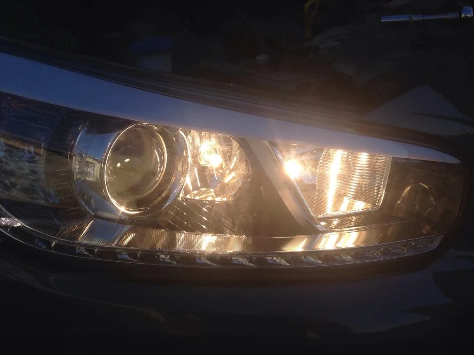 Kia Ceed 2013 свет фар. Лампы поворотного света Киа СИД 2014. Kia Ceed JD 2013 фара. Поворотный свет Kia Ceed JD. Фара сид 2