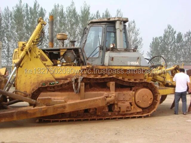 Komatsu бульдозер d135. Гусеничный бульдозер Komatsu d155a-5. Новый бульдозер d155ax-8. Трактор Комацу 155.