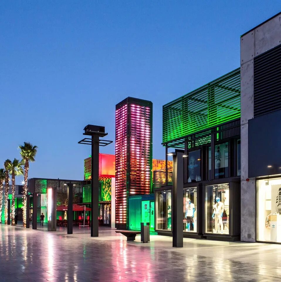 Boxpark Дубай. Дубай Meraas парк. City walk Дубай контейнеры. Район Dubai City walk. City walk me