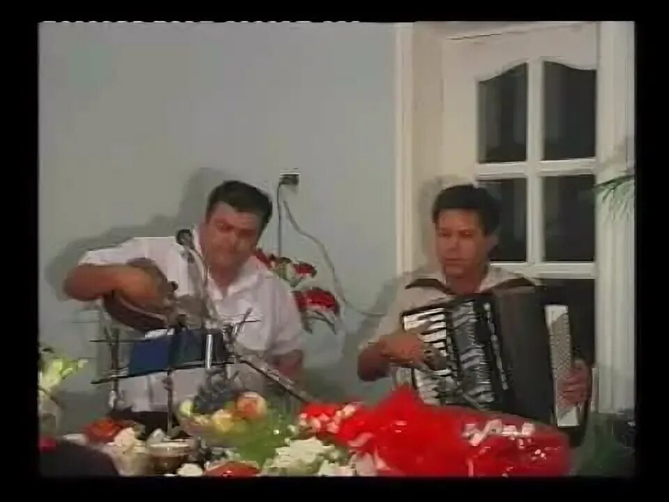 Рахматшох курбонов. Рахматжон курбонов кувондик искандаров айтишув. Рахматжон курбонов кушиклари. Рахматжон курбонов кушиклари. Курбонов видео.