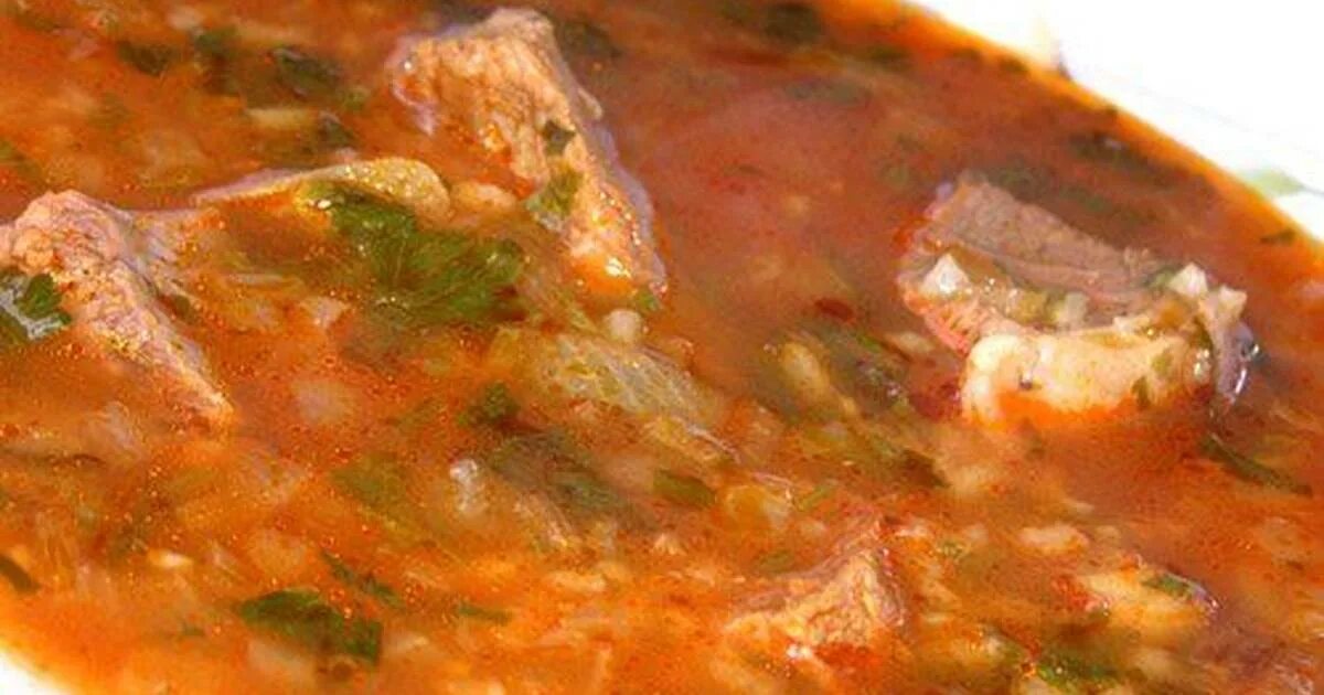 суп харчо в кастрюле. суп харчо. дюшбара харчо. суп харчо вегетарианский. харчо армянский.