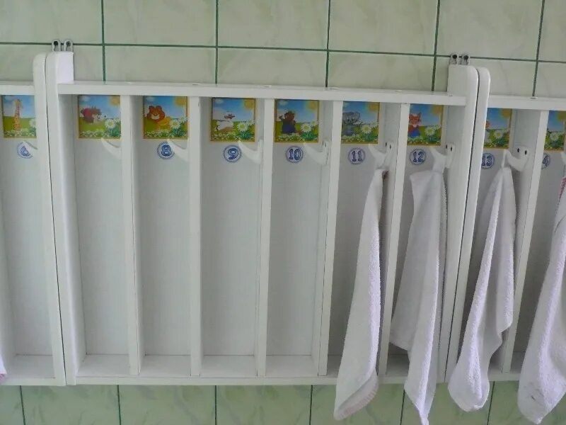 смена полотенец в детском саду. полотенечница для детского сада. шкаф для полотенец в детский сад. вешалка для полотенец в детский сад. сушилка для полотенец в детский сад.
