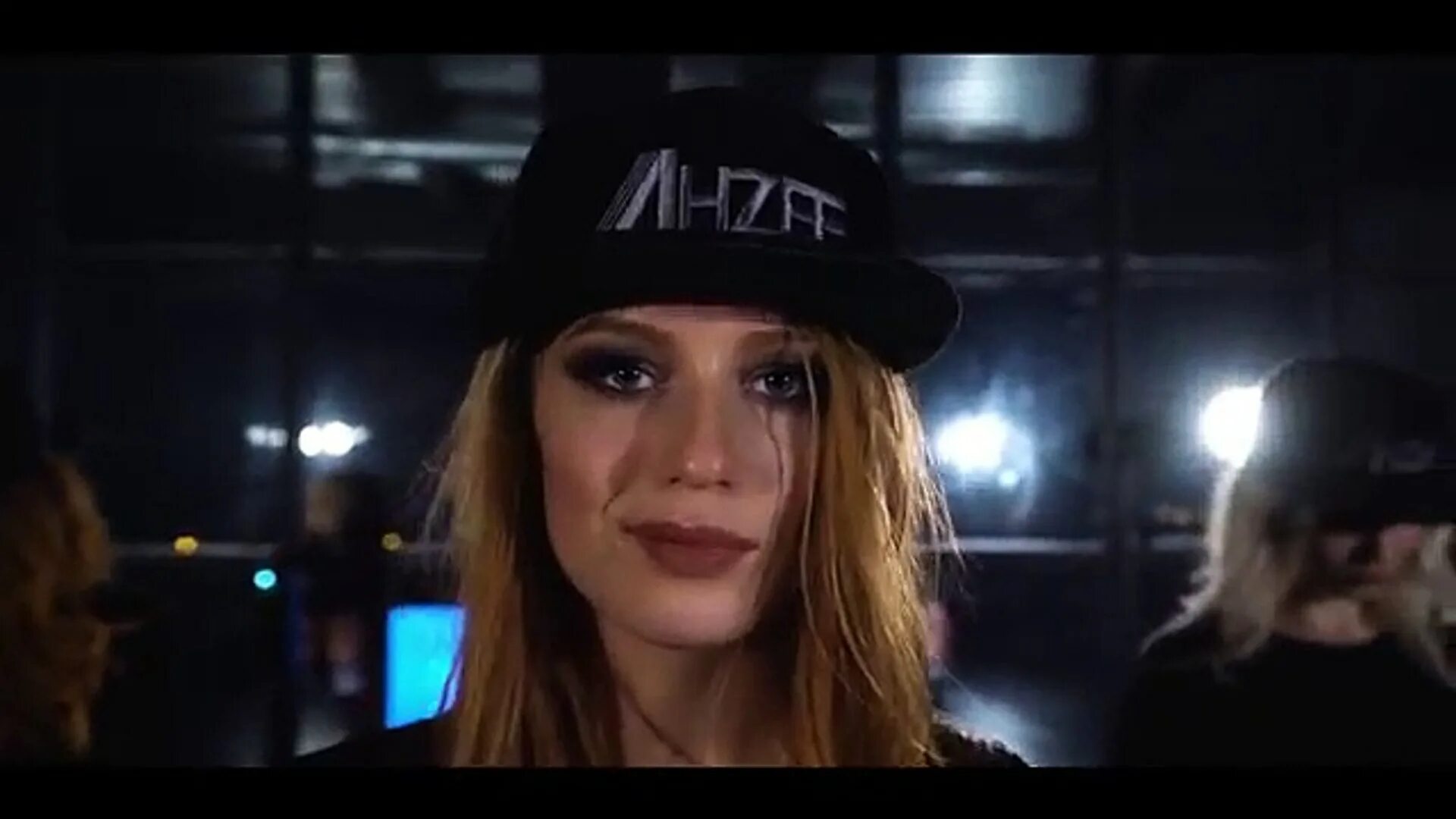 Go gyal (radio edit). Ahzee девушка. Go gyal. Go gyal download. Ahzee девушка.