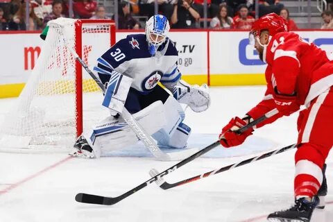 Play hockey