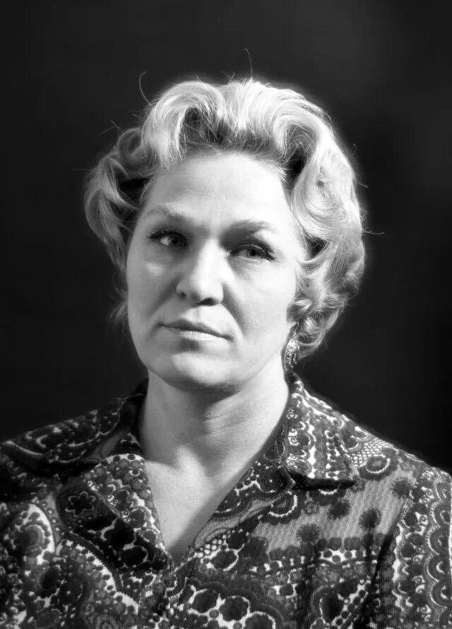 30 сентября 1925 вера васильева. Старые актрисы советского. Старые актрисы советского. Людмила гурченко фото. Кириенко зинаида актриса.