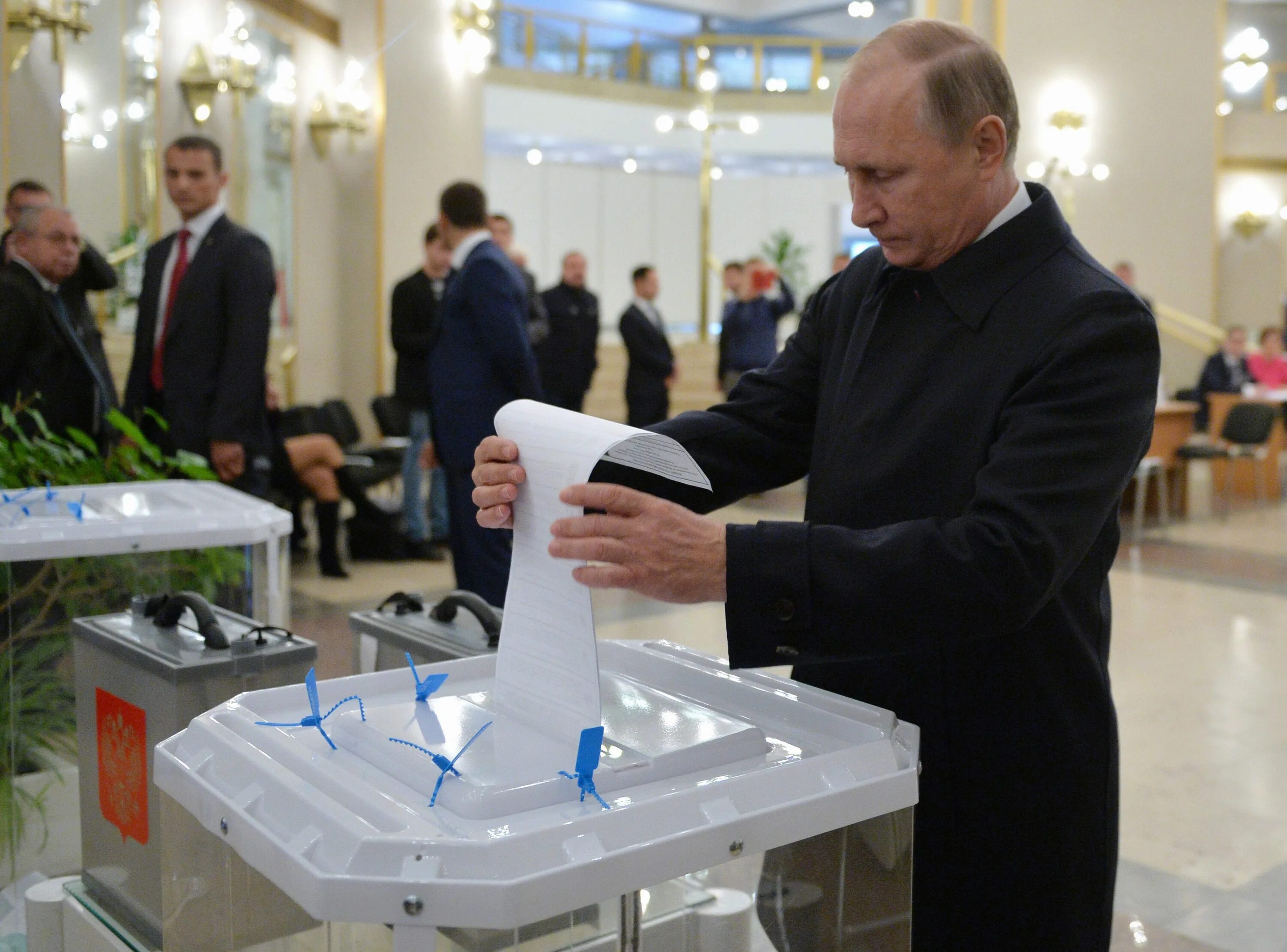 Осенью 2025 года будут выборы. Выборы фото.