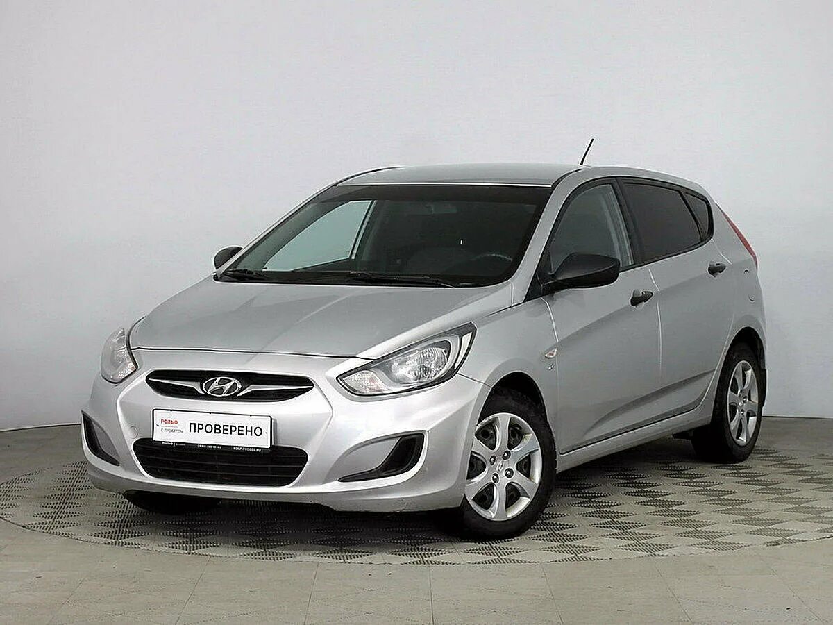 Хендай солярис нижний новгород. Hyundai Solaris Hatchback 2014. Хендай Солярис хэтчбек 2014. Хендай Солярис 2014 года хэтчбек. Hyundai Solaris 1.6 2014.