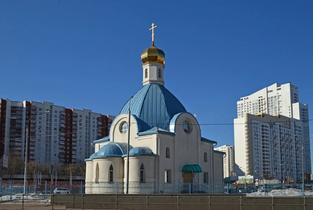 храм архангела михаила москва проспект вернадского. казанский храм в тропарево. казанский храм в тропарево. храм архангела михаила в тропареве. храм архангела в тропарево.