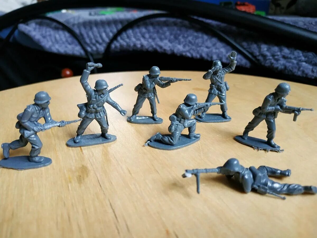 Солдатики алюминий. Солдатики 90х вархаммер. Солдатик х. Солдатики 90х вархаммер. Солдатики 90-х айрфикс.