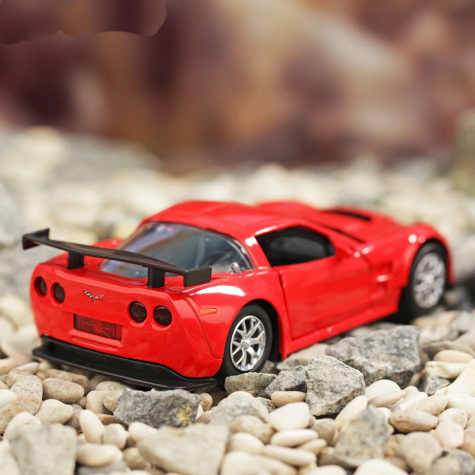 легковой автомобиль bburago porsche cayman s (18-43003) 1:32. модели авт. машинки от велли лада. астон мартин welly. Corvette c6r toy.