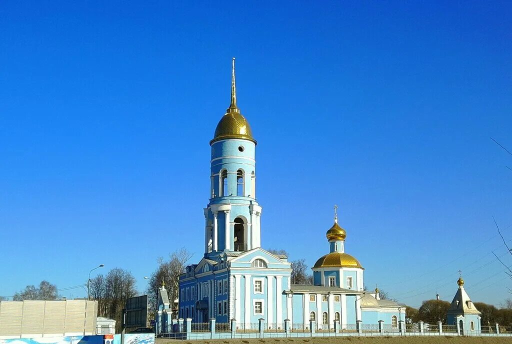 Храм владимирской божьей матери в мытищах. Храм Владимирской иконы Божией матери в Мытищах. Церковь на Ярославке в Мытищах. Храм на Ярославском шоссе Владимировская Церковь. Северск храм Владимирской иконы Божьей матери.