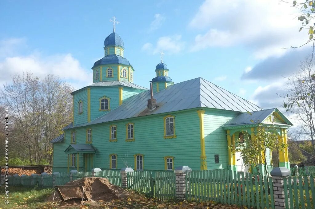 Т д покров. Храм Николая Чудотворца Красногородск. Красногородск Псковская область. Церковь в Красногородске Псковской области. Храм Николая Чудотворца в Красногорске Псковской области.