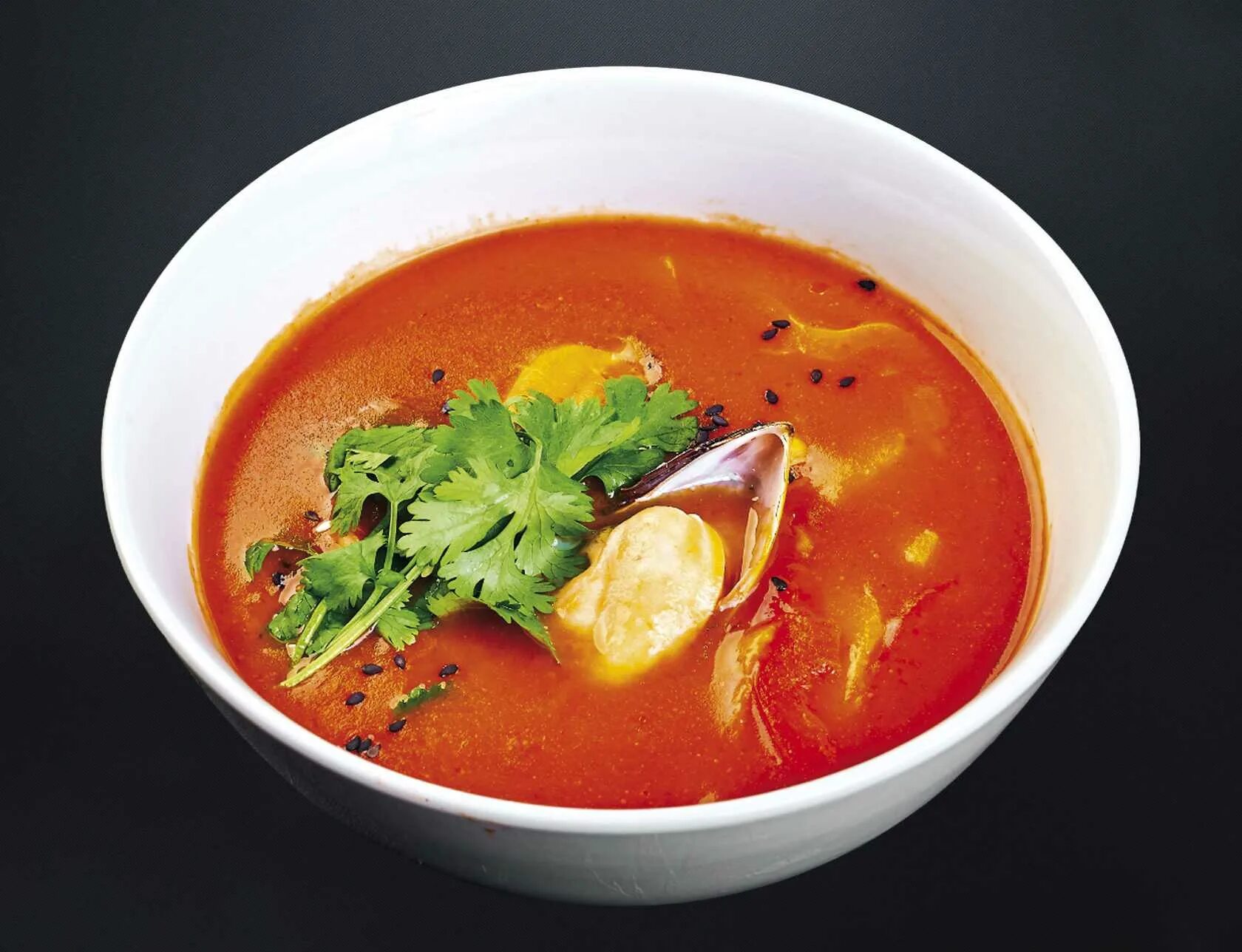 Дулма суп. Чорба суп рисом. Суп с болгарским перцем. Овощной суп с перцем.