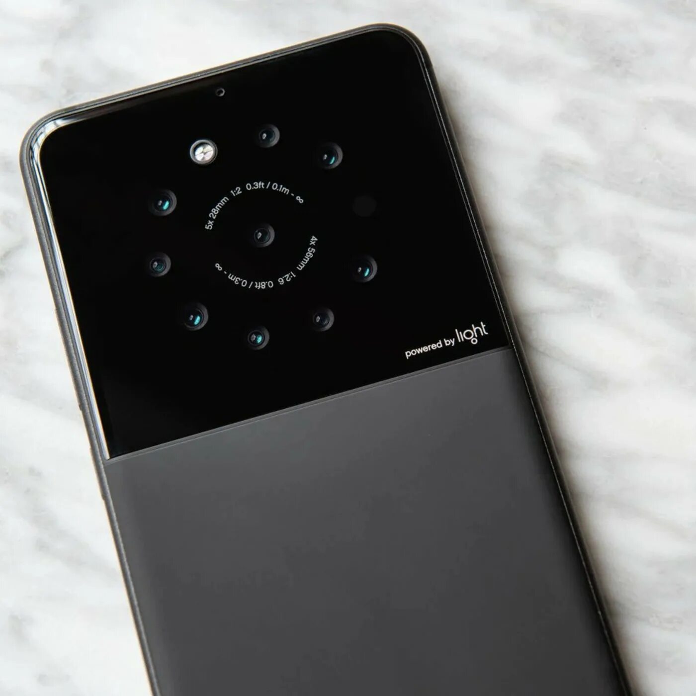 Смартфоне Light l16. Телефон с 6 камерами сбоку. Смартфон с пятью камерами.