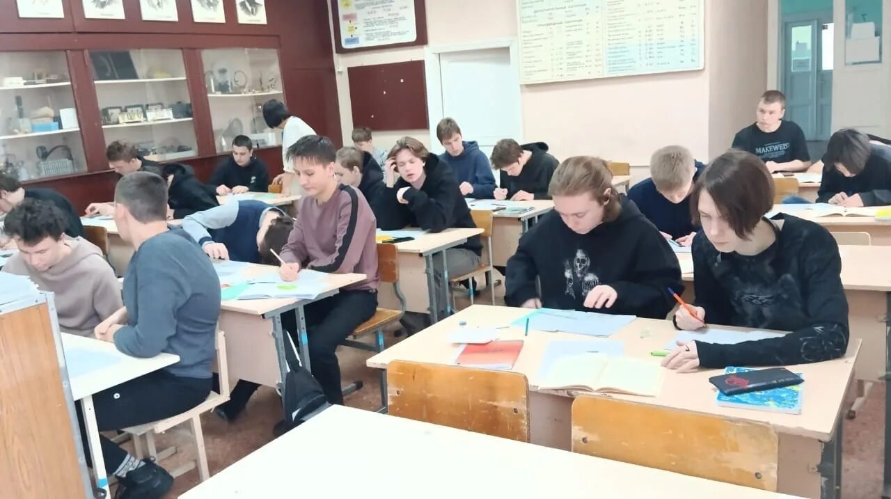 Техникум промышленности и транспорта г. Камышловский гуманитарно-технологический техникум филиал в р. Педучилище камышлов. Техникум промышленности и народных промыслов. Камышловский техникум промышленности и транспорта.