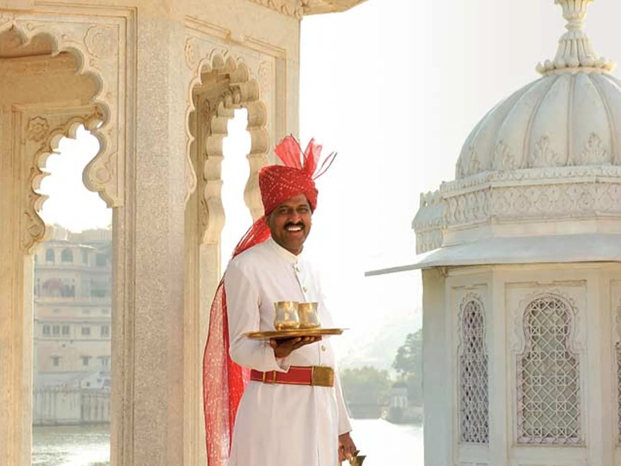 Taj lake. Taj lake palace. taj lake palace, udaipur. белый дворец в индии. taj lake palace спа.