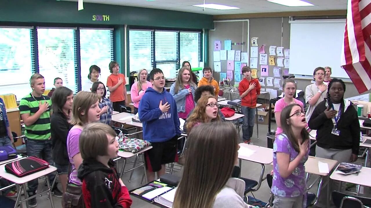 Gyerim middle school школа. Middle school. Школьники сша. In the middle school. Middle school.