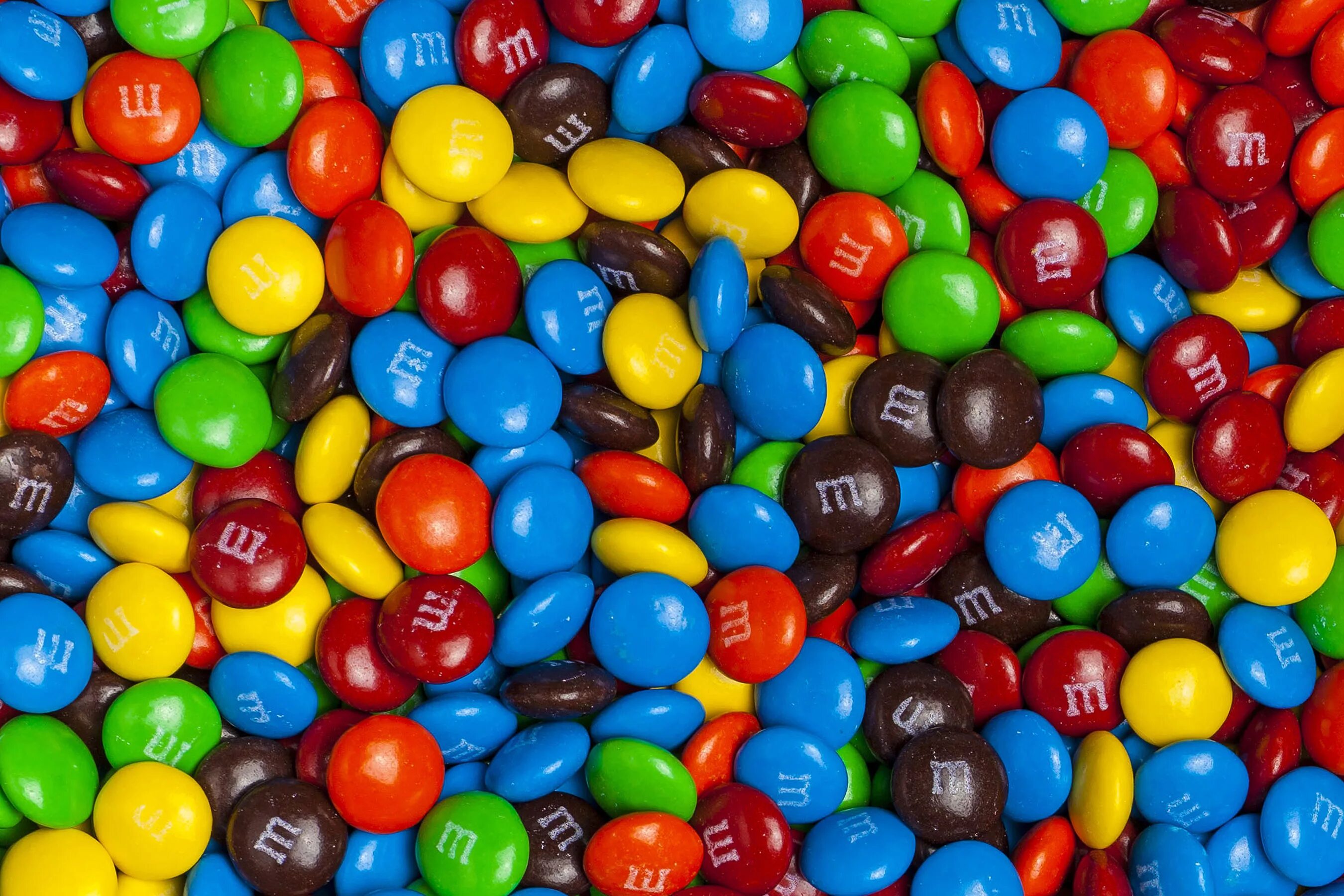 M ms конфеты. M&m красный. M&m. Mb m m n. Торт m m's.