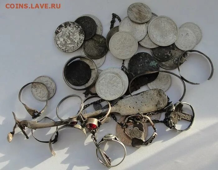 80 грамм серебра. Лом серебра. лом серебра фото. 200 грамм серебра комплект. амулет большой 20гр серебро.