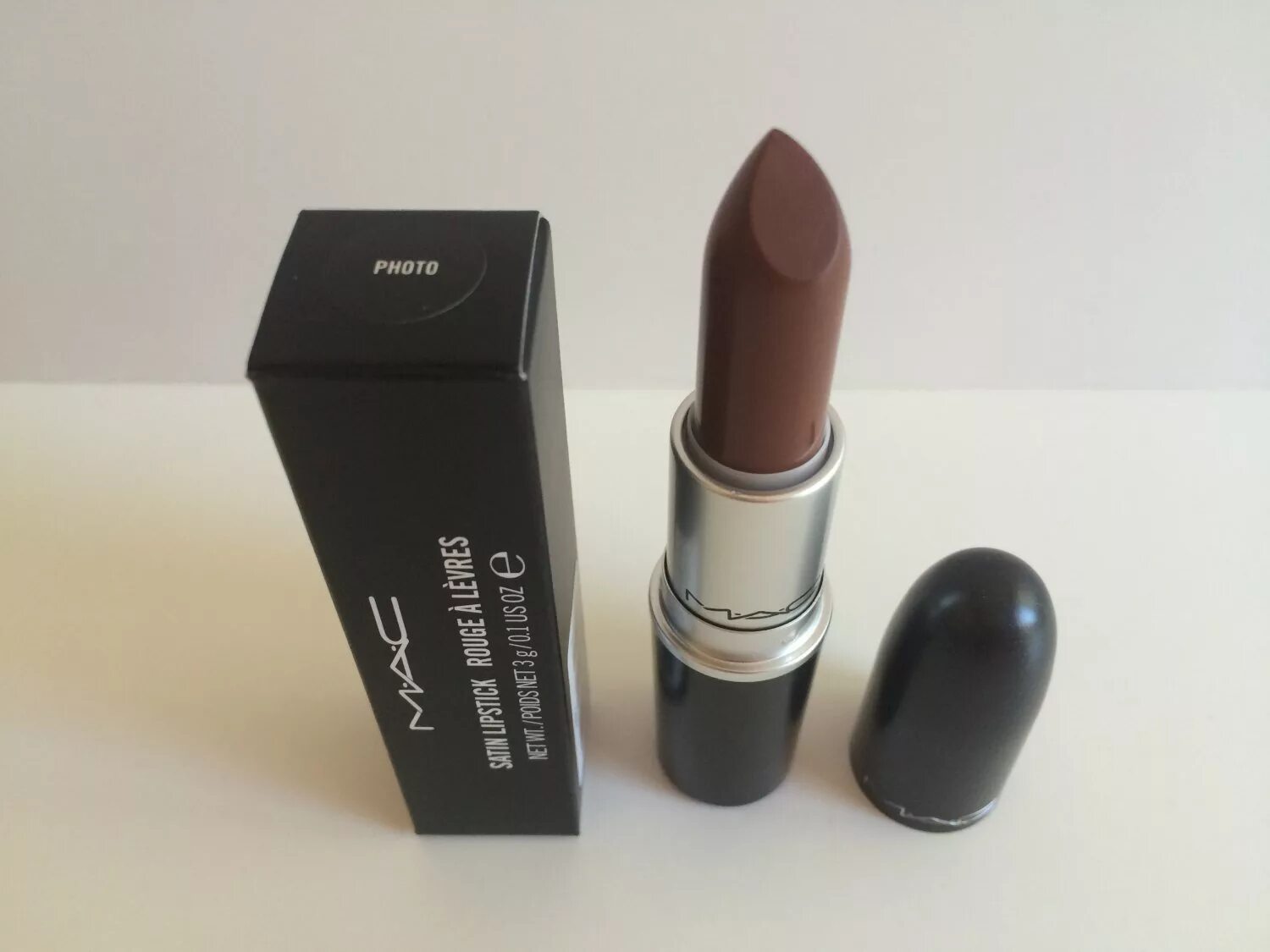 Mac maximal sleek satin. Mac помада 817. mac lipstick satin. mac 817 photo. mac lipstick satin faux.