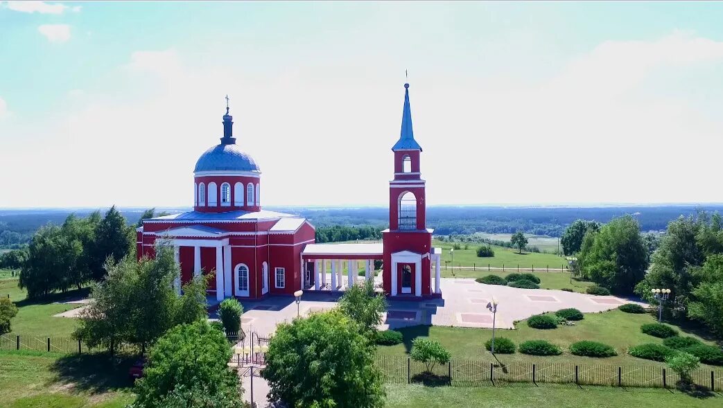 Борисовский сайт белгородская. Воскресенская Церковь Хотмыжск. Храм Воскресения Христова с Хотмыжск. Храм в селе Хотмыжск Борисовского района. Село Хотмыжск Белгородская.