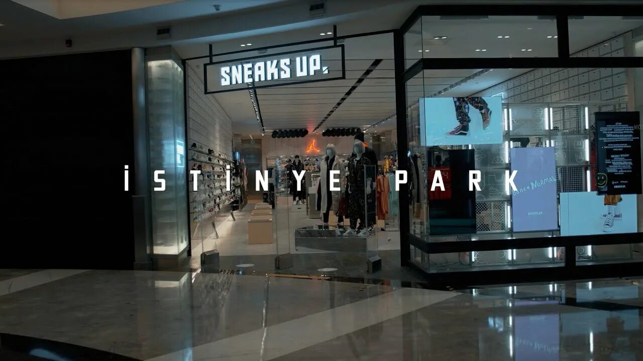 Istinye Park Nike. Sneaks up Стамбул. Sneaks up в Анталии. Nike в торговом центре Истинье парк. Sneaks up