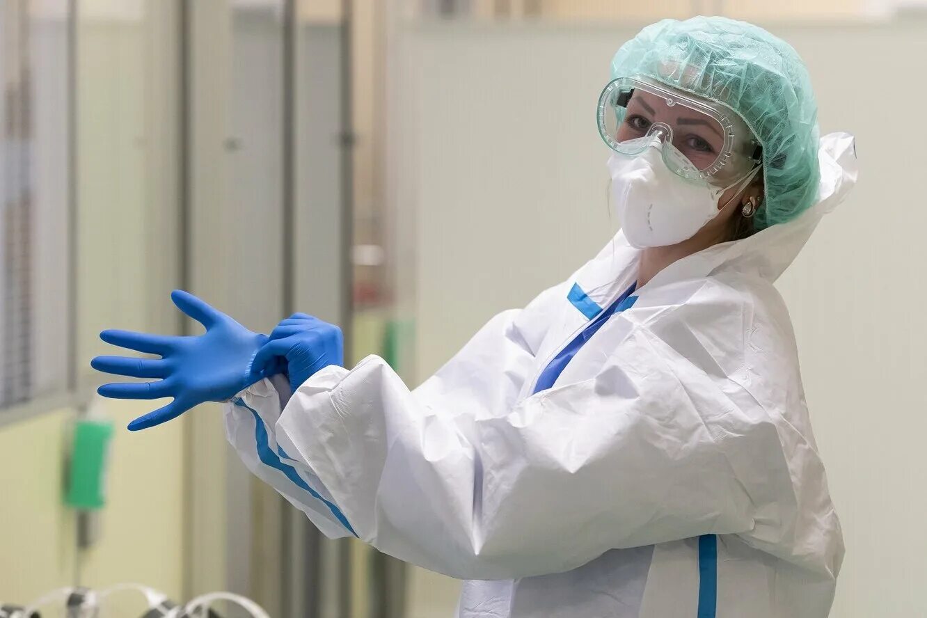 Дезинфекция ковид 19 мудофаа вазирлиги машинада. Вирусолог уфа. Врач вирусолог. Вирусолог covid. Вирусолог covid.