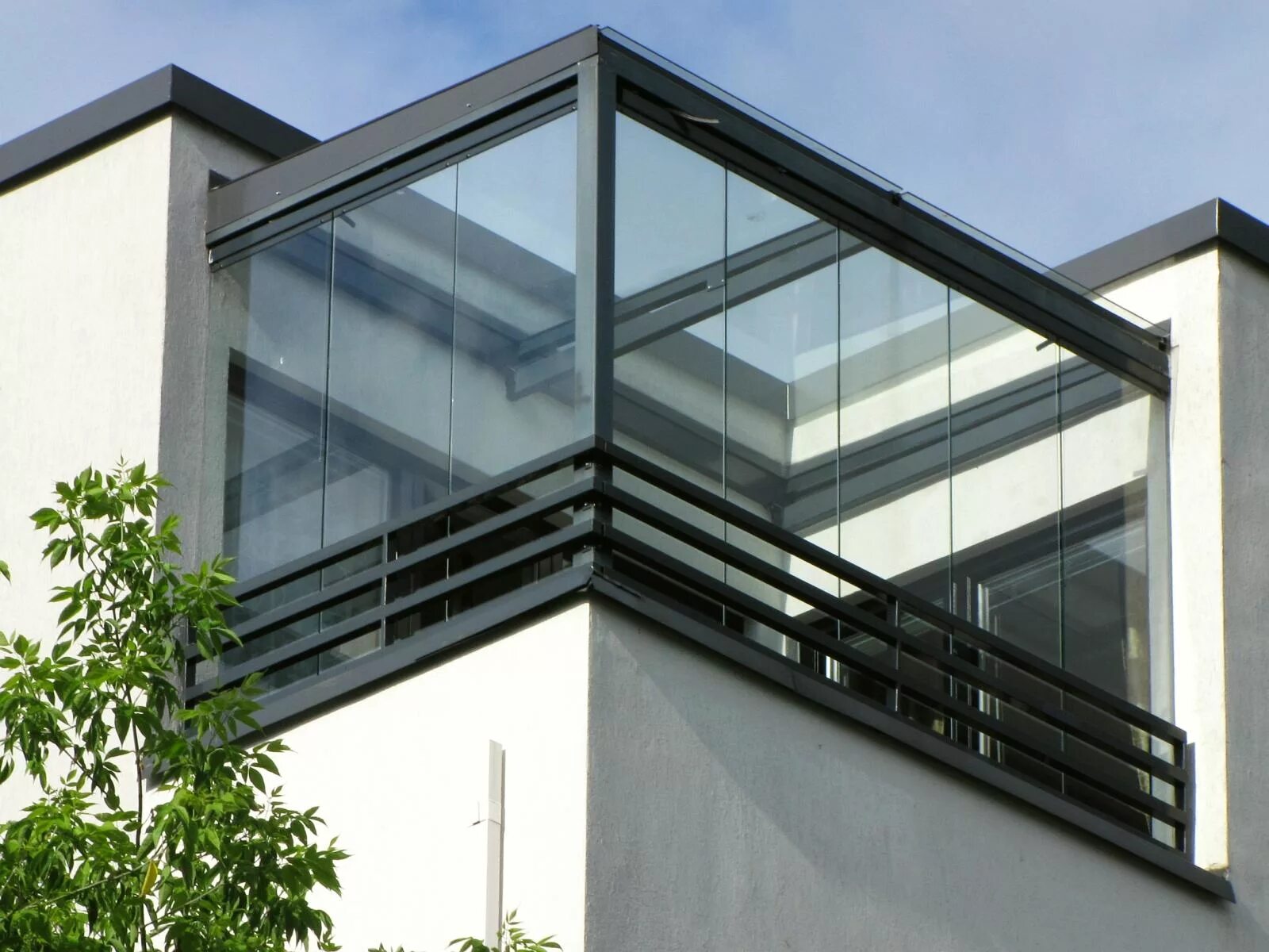 остекление балконов фасада. витражное остекление лоджии. остекление татпроф 50300. фасадное остекление балкона. холодное остекление витражное авангард.