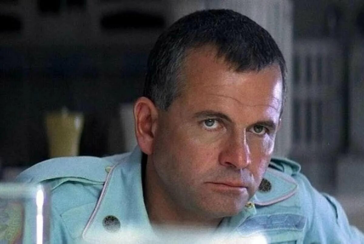 Сигурни уивер чужой 1979. Эш чужой. Эш чужой. Иэн холм эш. Эш чужой.