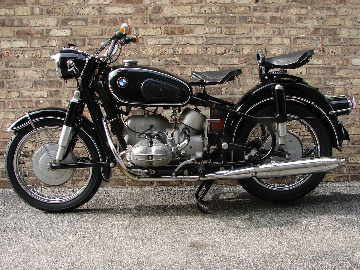 Bmw r60. Bmw мотоцикл москва. Bmw мотоцикл москва. Бмв мотоцикл раритет. Бмв р60 мотоцикл.