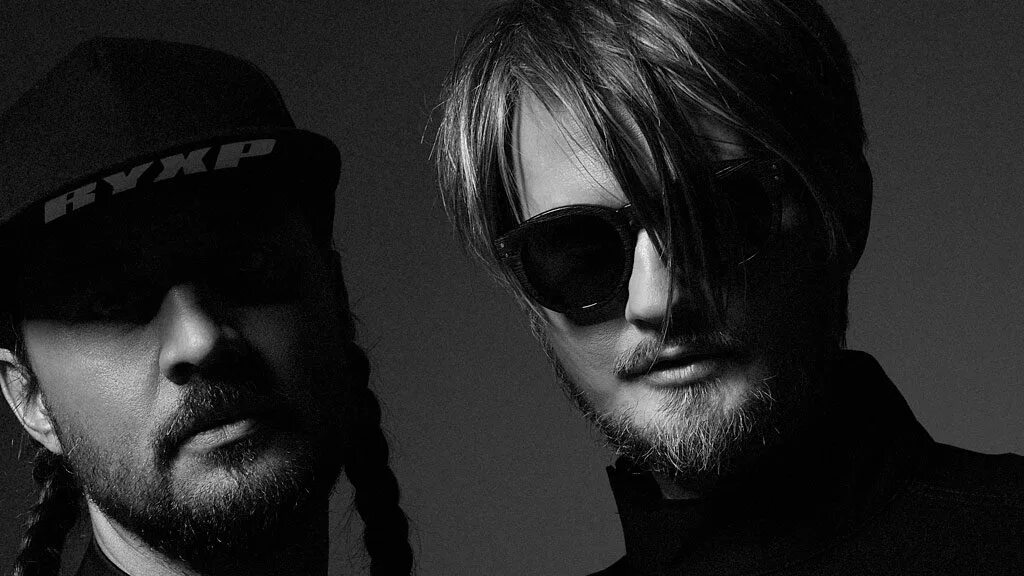 Группа Röyksopp. Royksopp 2023. Royksopp 2022. Royksopp солистка. Песня royksopp here