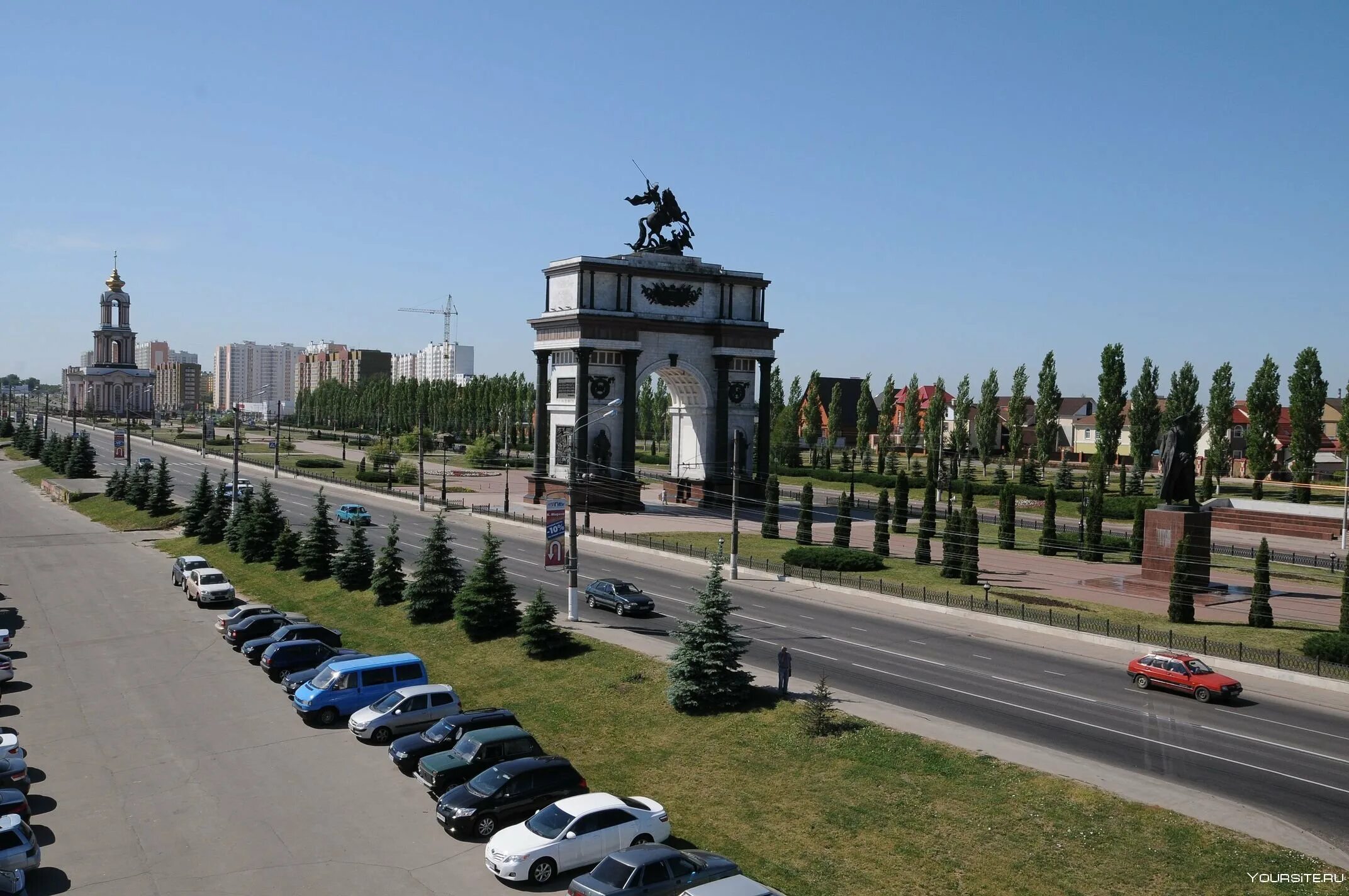 Город ниже курска. Парк Победы Курск. Курск центр города. Мемориальный комплекс Курская дуга Курск. Современный Курск.