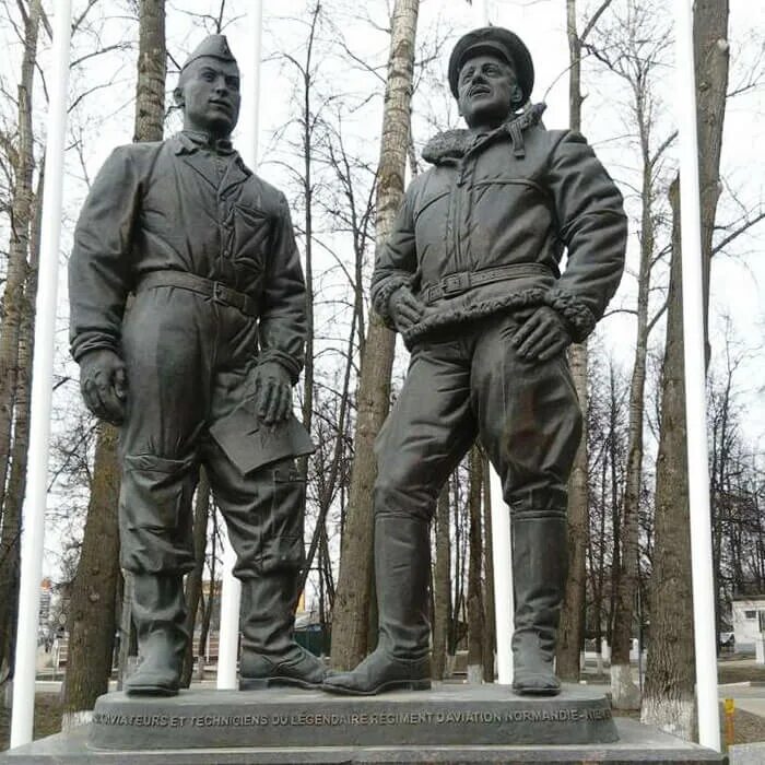 Иваново полка нормандия неман. Памятник нормандия неман в иваново. Памятник летчикам полка «нормандия-неман». Иваново полка нормандия неман. Иваново полка нормандия неман.