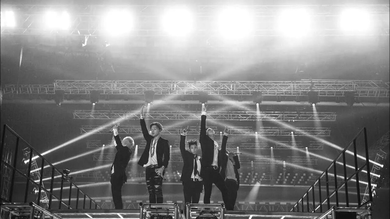 Big bang made vip vip made big bang. Made bigbang 2016. Big bang made. Made tour. Big bang tour 2016.