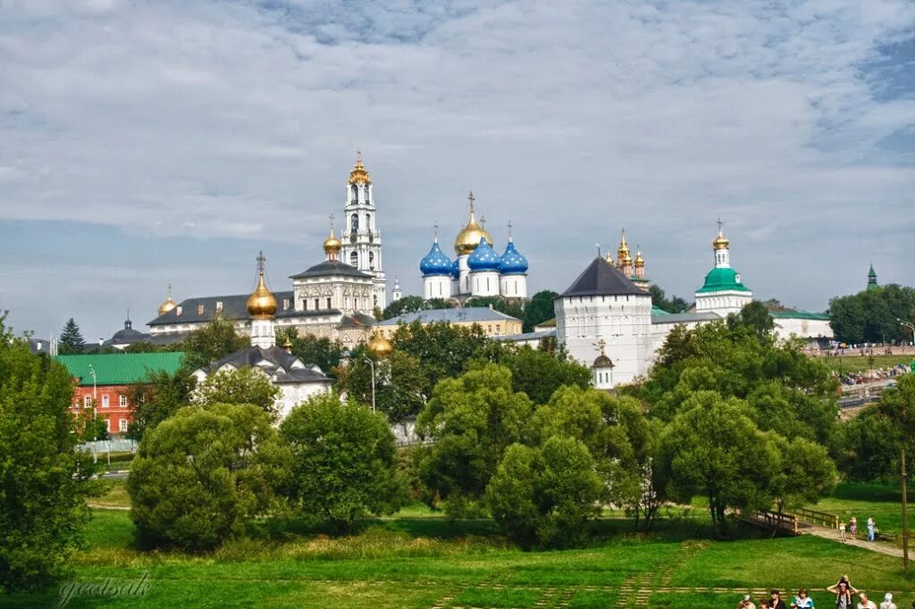 Сайт г сергиев посад. Троице-Сергиева Лавра Сергиев Посад. Лавра Свято Троицкая Сергиева Лавра. Сергиевская Лавра в Сергиевом Посаде. Троицкая Лавра Сергиев Посад.